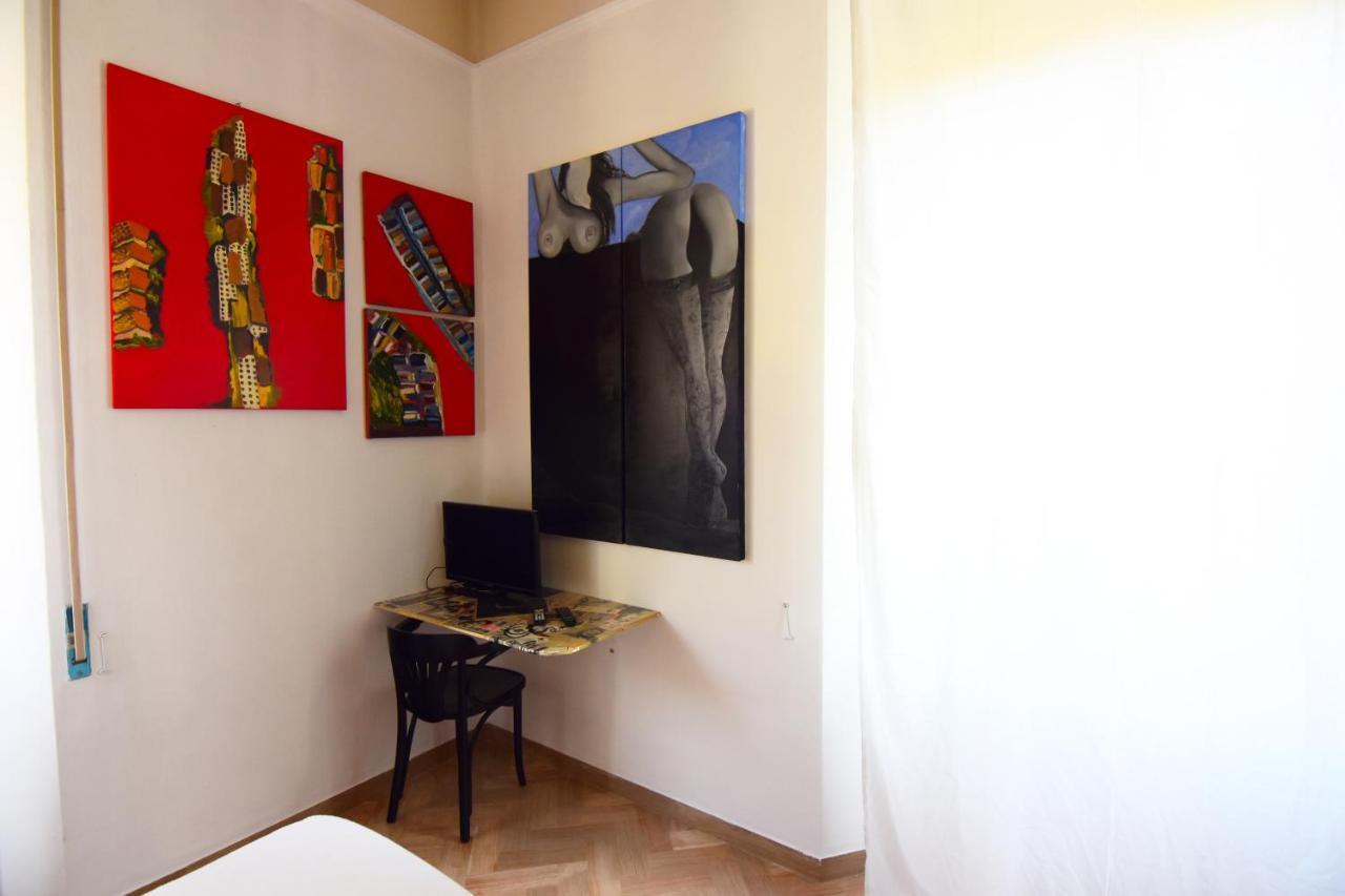 לינה וארוחת בוקר לסי A Casa Dell'Artista Viki מראה חיצוני תמונה